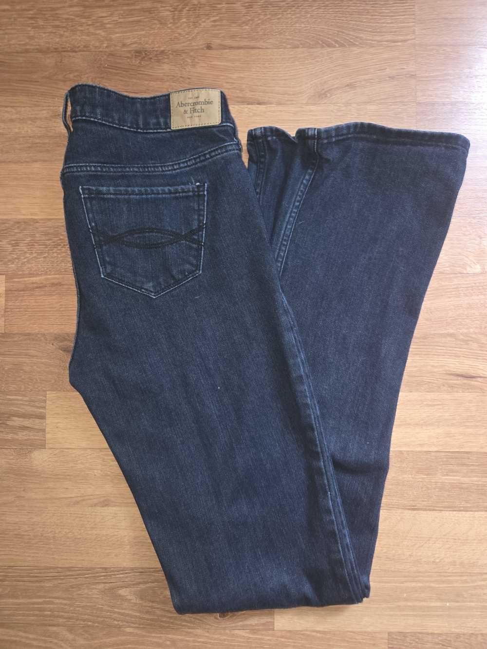 Abercrombie & Fitch Women's Dark Indigo Bootcut Jeans